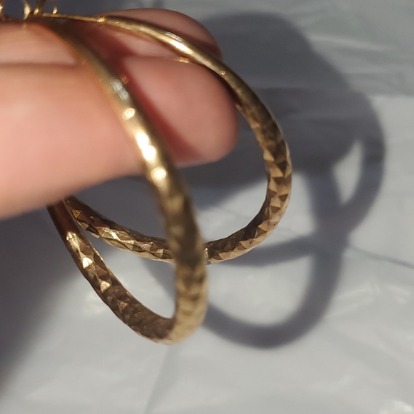 Earring - Picture 3 of 3